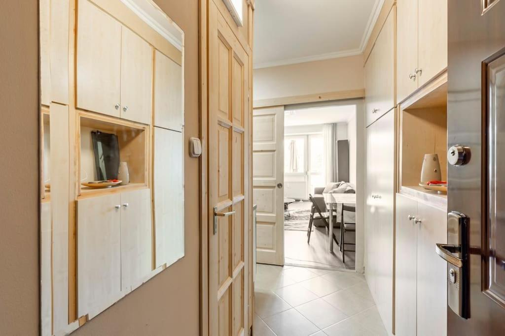 Lovely 1 Bedroom Flat - Gazdagret Budapeste Exterior foto